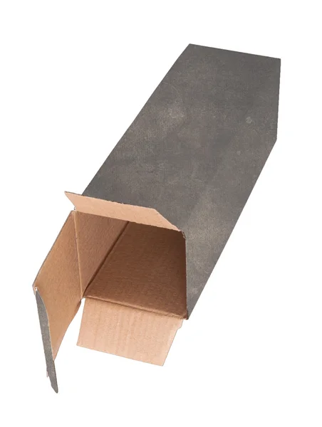 Beyaz bir arka plan üzerinde eski kirli karton kutu — Stok fotoğraf