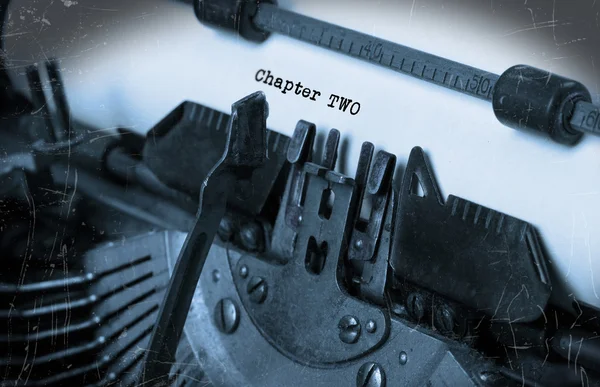 Mașină de scris veche cu hârtie — Fotografie, imagine de stoc