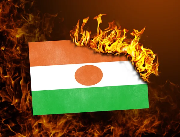 Flagga burning - Niger — Stockfoto