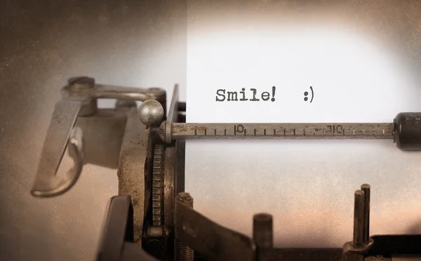 Primer plano de una máquina de escribir vintage — Foto de Stock