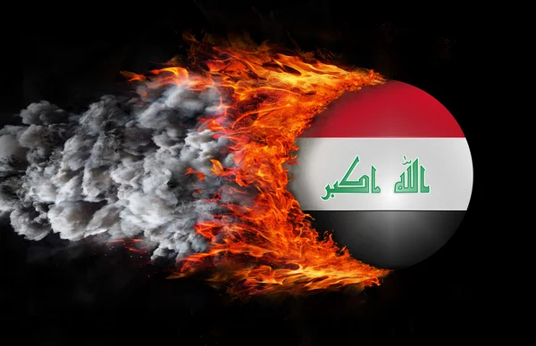 Bendera dengan jejak api dan asap - Irak — Stok Foto
