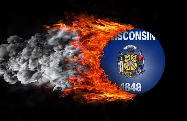 Flagge mit einer Spur von Feuer und Rauch - Wisconsin — Stockfoto