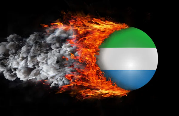 Flagga med ett spår av brand och rök - Sierra Leone — Stockfoto