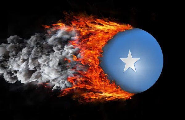 Flagga med ett spår av brand och rök - Somalia — Stockfoto