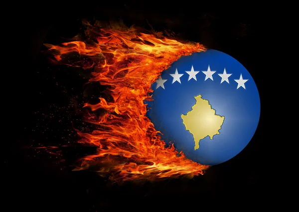 Флаг с огненным следом - Косово — стоковое фото