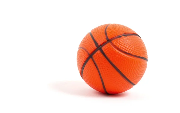 Pequeño juguete pelota de baloncesto — Foto de Stock