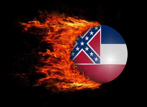 Bandera del estado de Estados Unidos con un rastro de fuego - Mississippi — Foto de Stock