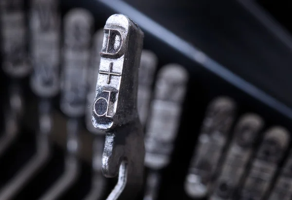 D hamer - oude handmatige schrijfmachine - koude blauw filter — Stockfoto