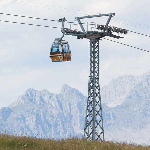 Skiliftkabine oder Auto — Stockfoto