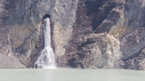 Waterfall at Lake Dix - Dam Grand Dixence - Switzerland — Stock Photo, Image