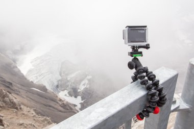 Les Diablerets, İsviçre - 22 Temmuz 2015: Closeup Gopro he
