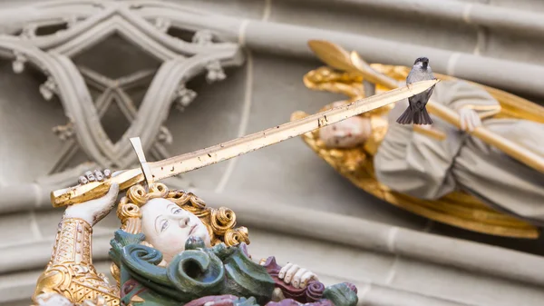 Berner Muenster, vrabec na meč — Stock fotografie