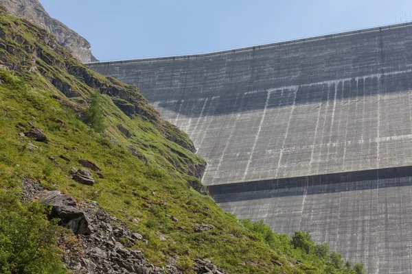 Barrage Grande Dixence - Barrage de plus haute densité au monde — Photo