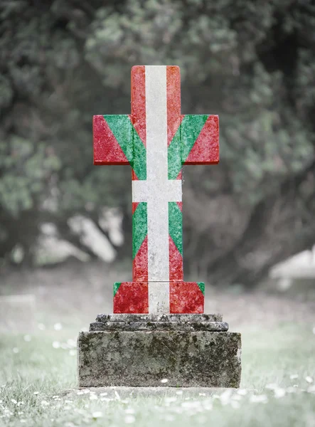 Very old gravestone in the cemetery — Stock Photo, Image