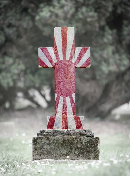 Sehr alter Grabstein auf dem Friedhof — Stockfoto