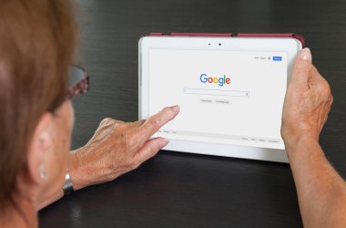 Heerenveen, Hollanda - 6 Haziran 2015: Google bir Amerikan mu olduğunu