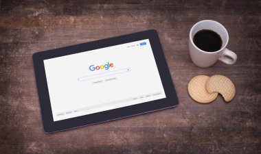 Heerenveen, Hollanda - 6 Haziran 2015: Google bir Amerikan mu olduğunu