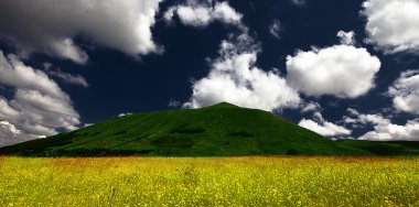 Erciyes Dağı bulutlar altında
