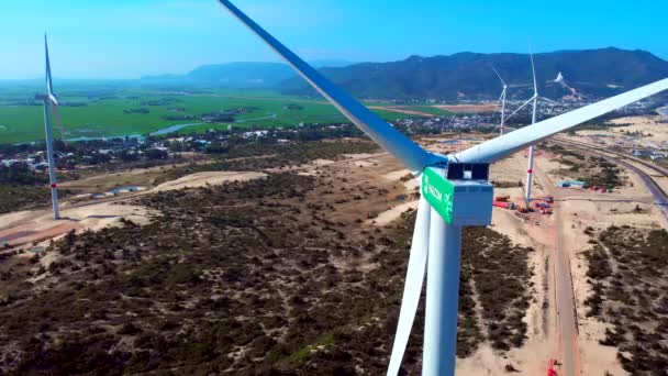 Vista Del Dron Parque Eólico Nueva Construcción Qui Nhon Vietnam — Vídeo de stock
