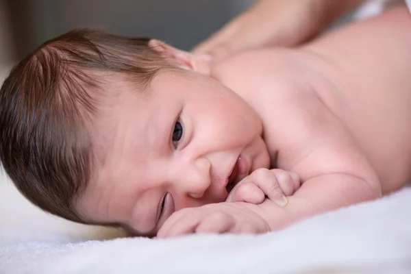 Na bevalling pasgeboren baby — Stockfoto