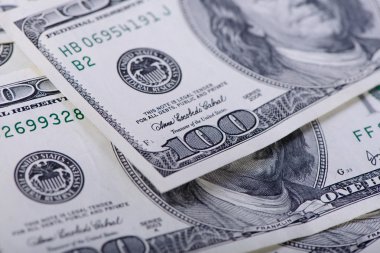 enyüz dolarlık banknotlar