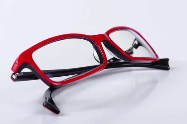 Optik kırmızı gözlük — Stok fotoğraf