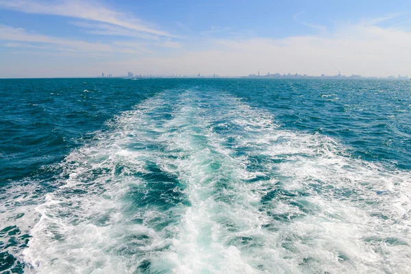 The wake of a boat — Stock Photo, Image