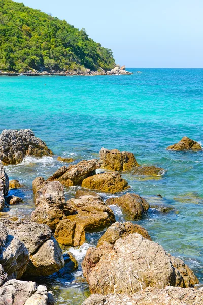 Charakter sceny tropikalnej plaży i morza w koh Larn wyspa — Zdjęcie stockowe