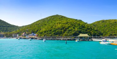 Koh Larne Adası deniz manzarası