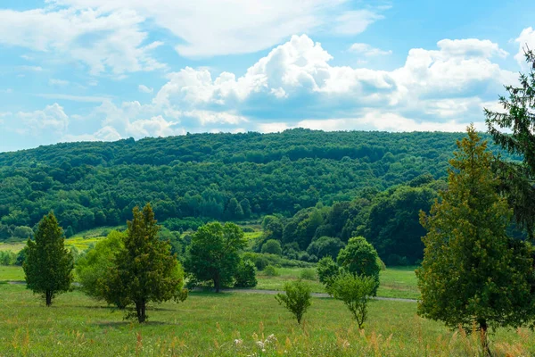 Cordilheira Norte Hungria Com Pinhal Green Bukk Mountains Verão Céu — Fotografia de Stock