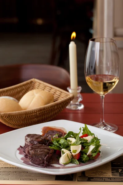 Pastırma ile ızgara biftek