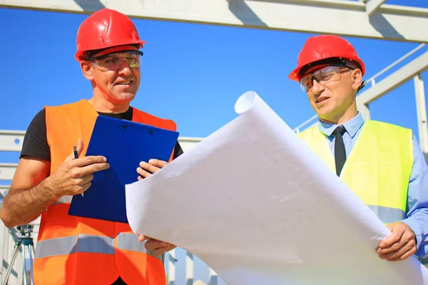 Stavební Inženýr Manažer Mluví Projektu Staveništi Teamwork People Concept Builders — Stock fotografie