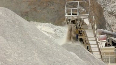 dağlarda kırma taş