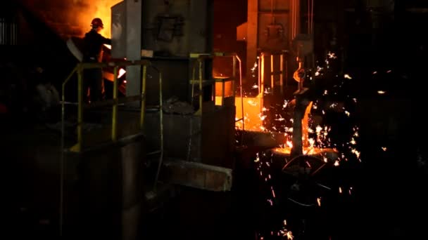 Foundry, melting iron in furnaces — Stock Video