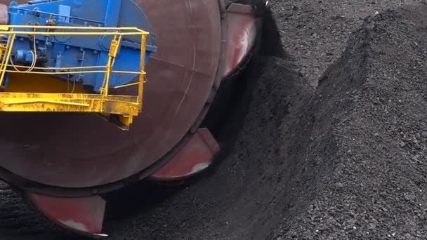 Escavadora de rodas para cavar o carvão — Vídeo de Stock