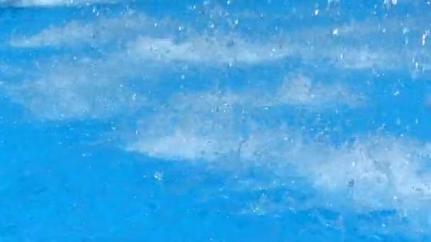 Klares Wasser im Schwimmbad — Stockvideo