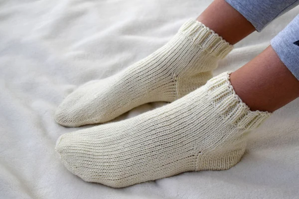 White Wool Socks Tied Knitting Needles — Stock Photo, Image