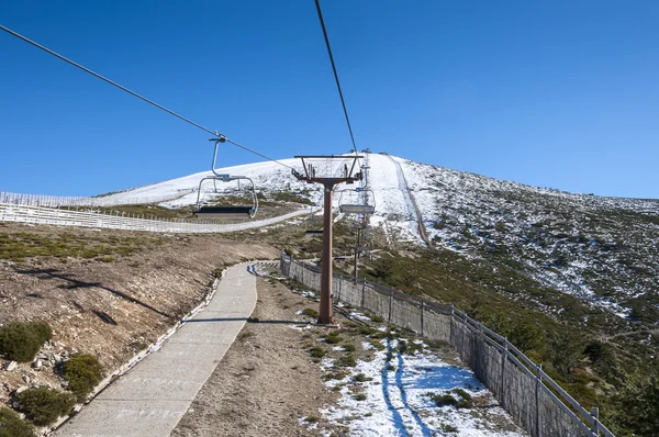 Navacerrada lyžařské středisko — Stock fotografie