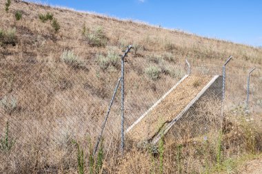 Kaçış rampaları içinde bir yüksek hızlı tren