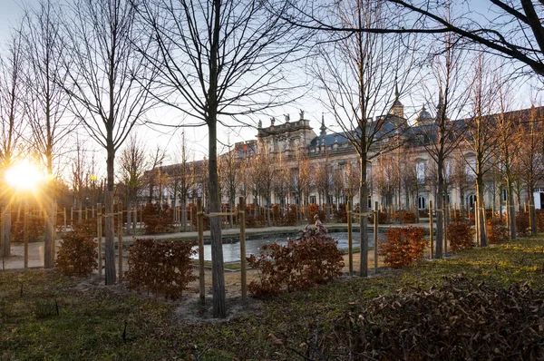拉格兰哈德圣伊尔德丰的皇家宫殿的花园 — 图库照片