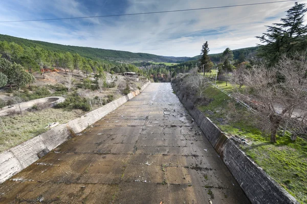 Auslauf des el vado Reservoirs, — Stockfoto