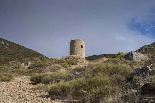 Oude Windmolen Voor Mineraalmalen Bouw Begon Het Jaar 659 Foto Rechtenvrije Stockfoto's