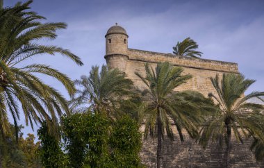 Aziz Peter 'ın Kalesi. Palma de Mallorca şehrinde yer almaktadır ve 1575 ve 1578 yılları arasında inşa edilmiştir.