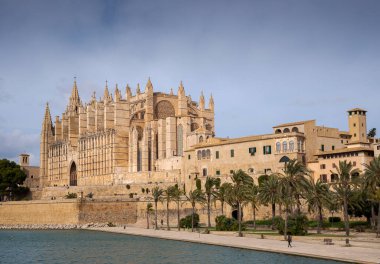 Palma de Mallorca Katedrali, İspanya. 1229 ve 1601 yılları arasında inşa edilmiş.