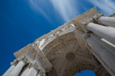 Augusta Caddesi 'ndeki Rua Augusta Kemeri' nin manzarası. 1.873 'te inşa edilmiş..