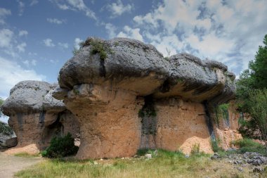 İspanya 'nın Büyülü Cuenca şehrinde jeolojik oluşumlar