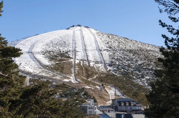 Blick auf das Skigebiet navacerrada — Stockfoto