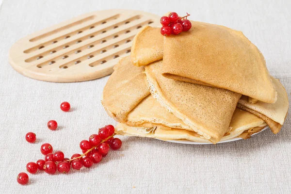 Groseille rouge et crêpes — Photo