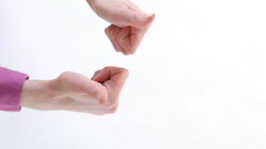 Başparmağını Yukarı Gösteren Kadın