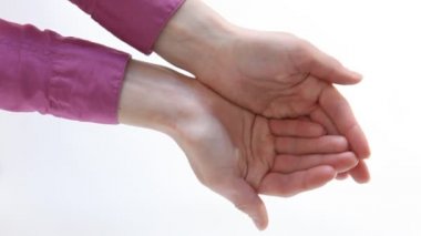 para için isteyen eller ve paraları alırsınız